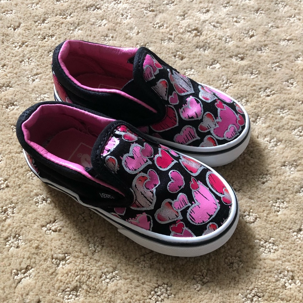 Vans toddler size 6 shoes classic hearts slip on